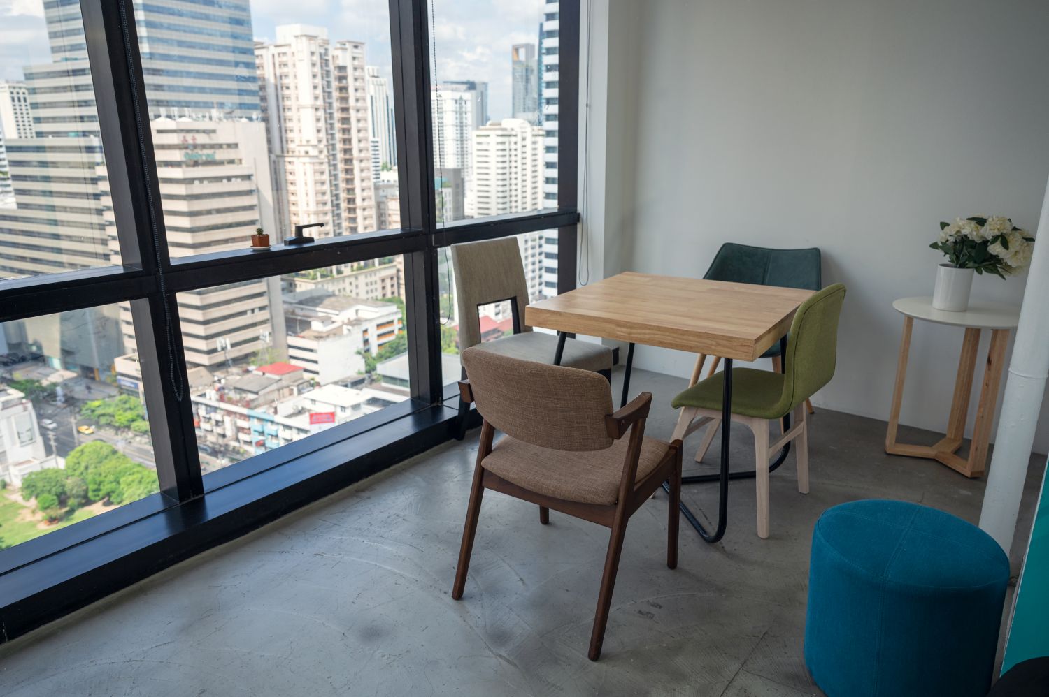 Why Phayathai Works for Business-Centric Living: Rethinking Apartment for Rent Phayathai Bangkok