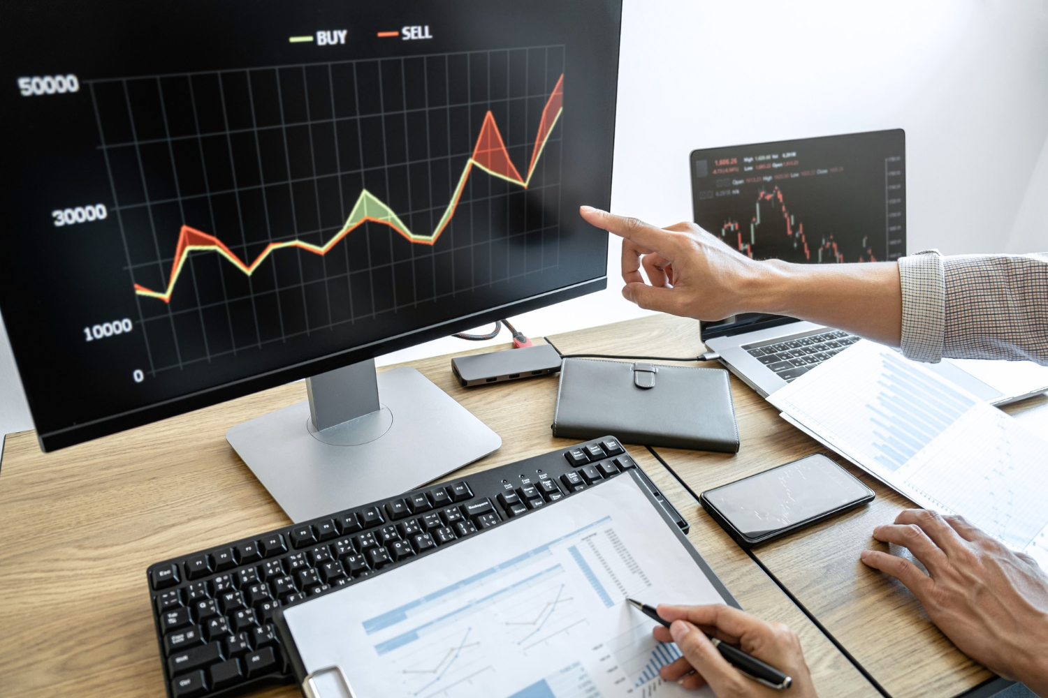 Evaluating the MT5 Trading Platform against Local Indian Broker Apps for Intraday Equity Trading 